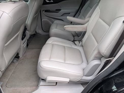 Used 2019 GMC Acadia SLT FWD image 30