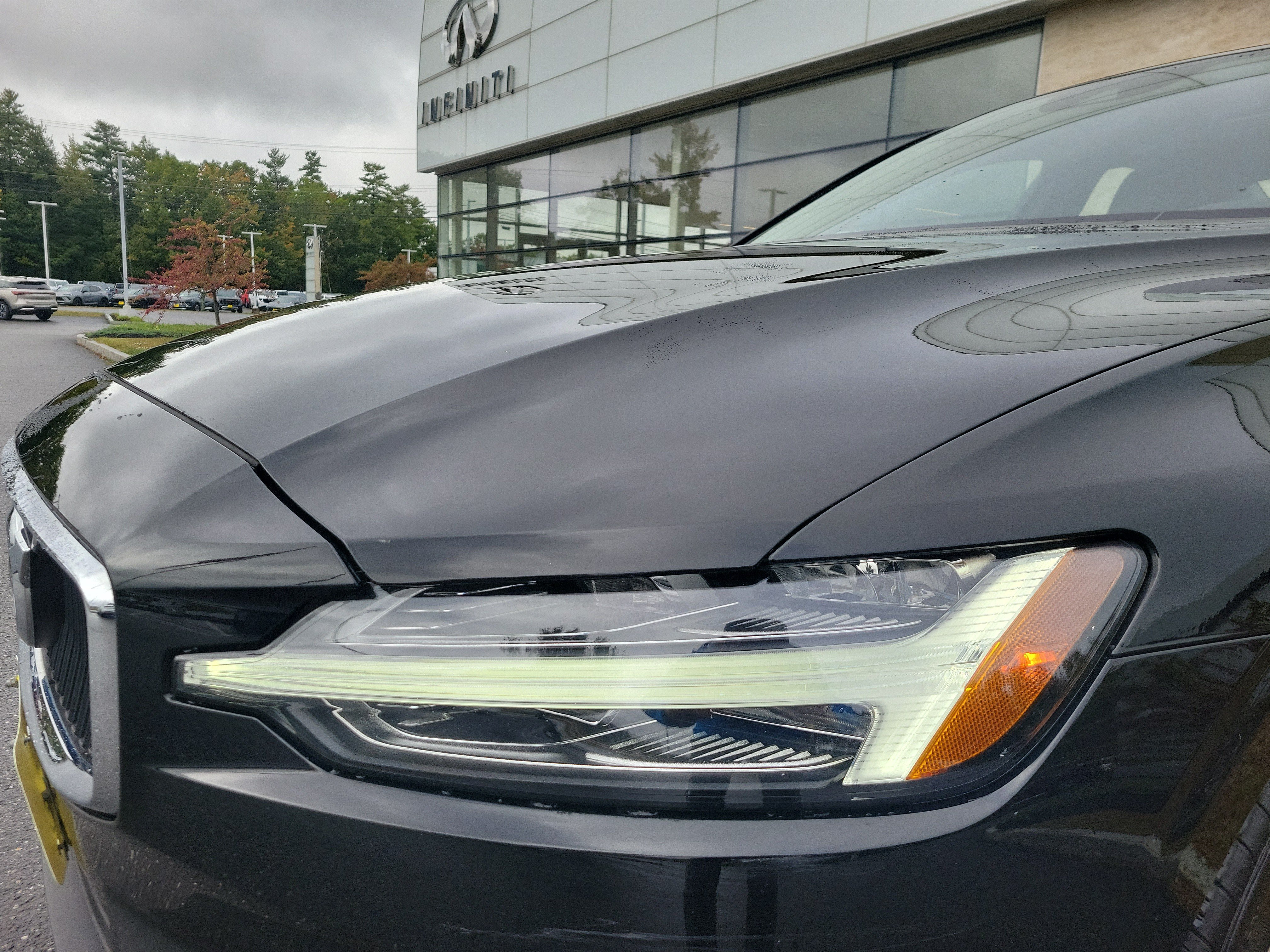 Used 2021 Volvo S60 T5 Momentum w/ Premium Package FWD image 14