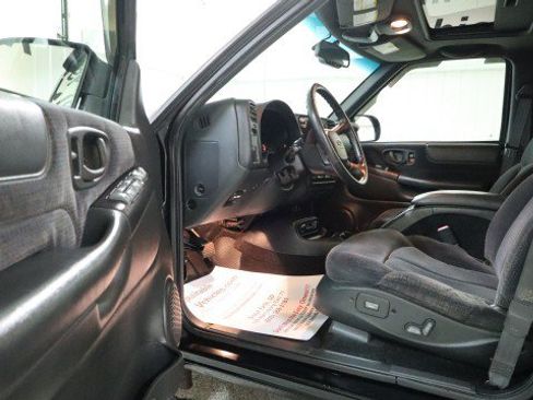 Used 2001 Chevrolet Blazer LT AWD/4WD image 9