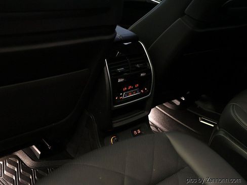 Certified 2026 BMW X7 xDrive40i w/ Executive Package AWD/4WD image 15