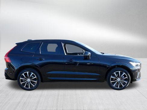 Used 2025 Volvo XC60 B5 Plus image 8