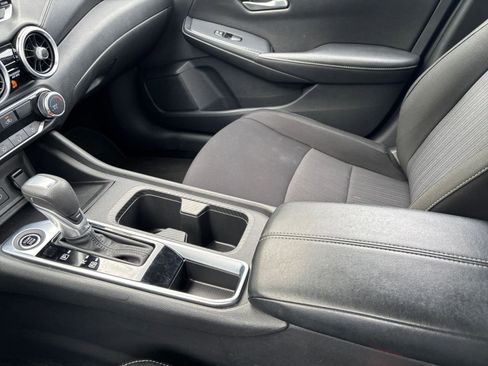 Used 2025 Nissan Sentra SV FWD image 39