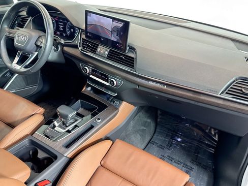 Used 2025 Audi Q5 e Premium Plus image 28