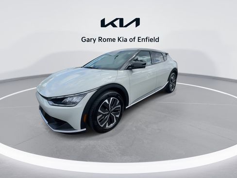 Certified 2024 Kia EV6 Light AWD/4WD image 4