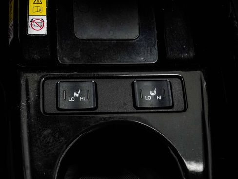 Used 2021 Toyota Prius Prime XLE FWD image 23