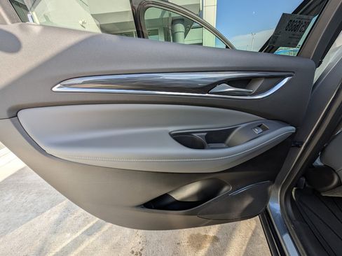 Used 2021 Buick Enclave Essence w/ Sound and Sites Package image 39