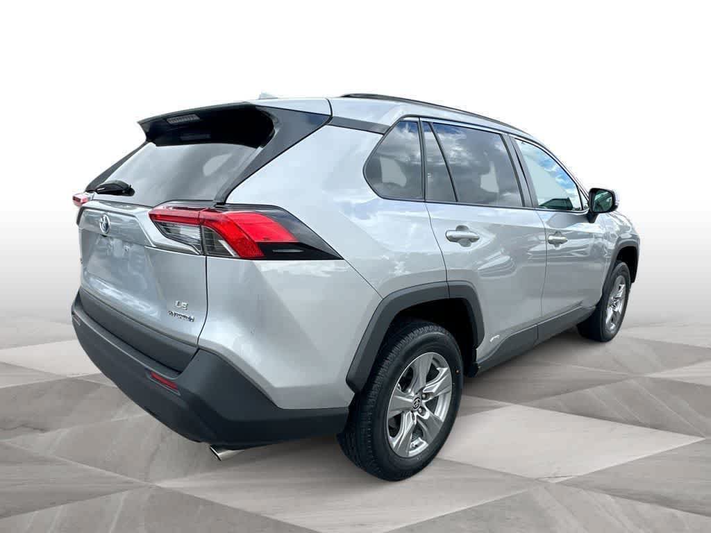 Used 2023 Toyota RAV4 LE AWD/4WD image 7