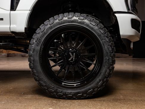 Used 2024 Ford F250 Lariat w/ Sport Appearance Package image 12