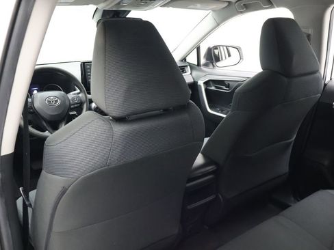 Used 2020 Toyota RAV4 LE FWD image 20