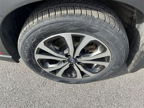 Used 2020 Subaru Forester Limited image 12