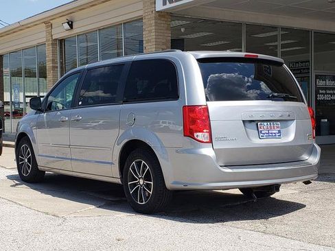 Used 2017 Dodge Grand Caravan GT FWD image 3