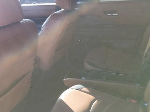 Used 2023 Nissan Pathfinder Platinum FWD image 21