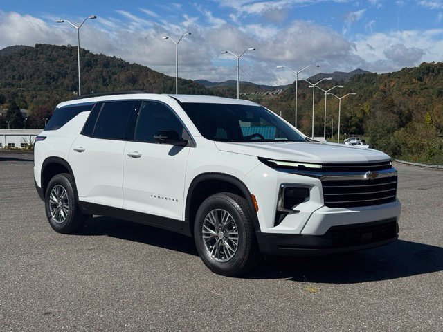 New 2027 Chevrolet Traverse LT w/ Driver Confidence Package AWD/4WD image 9