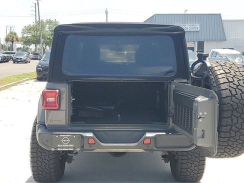 Used 2020 Jeep Wrangler Unlimited Sahara w/ Dual Top Group AWD/4WD image 14