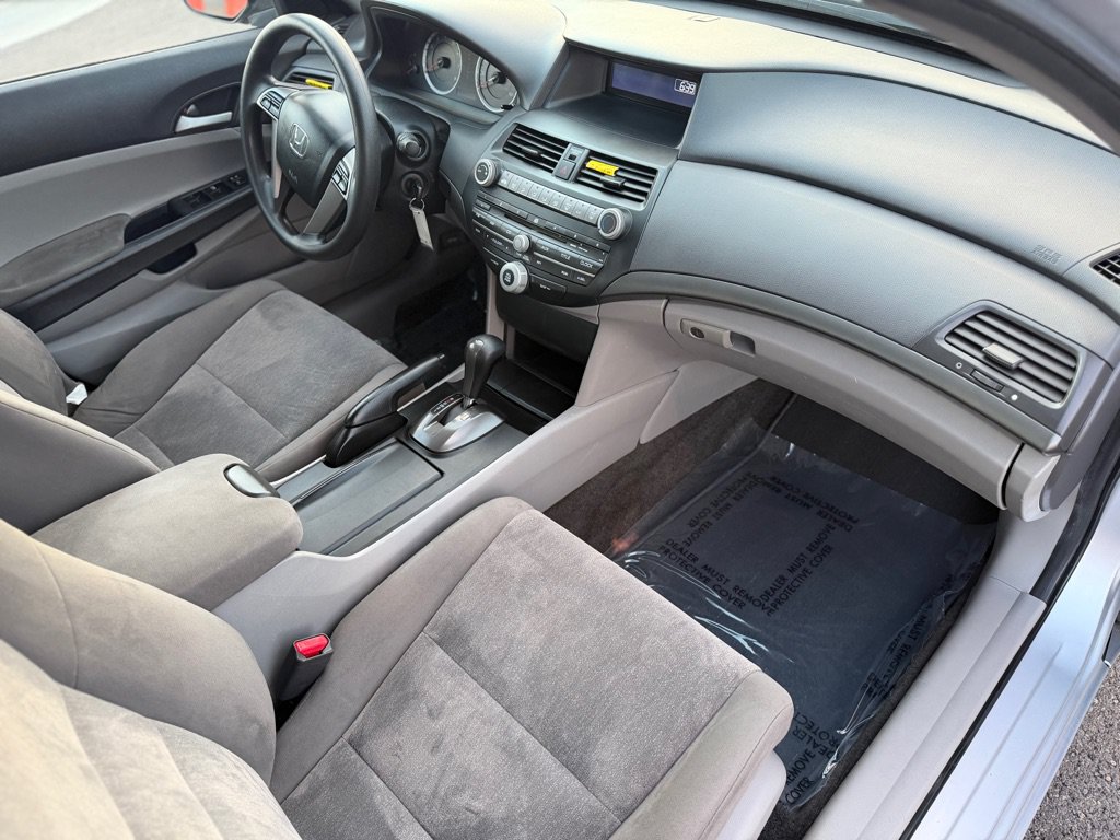 Used 2010 Honda Accord LX image 11
