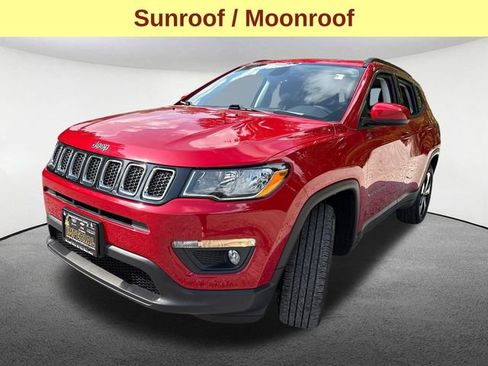 Used 2018 Jeep Compass Latitude w/ Popular Equipment Group AWD/4WD image 5
