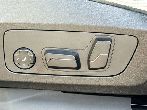 New 2026 BMW X1 xDrive28i w/ Technology Package image 25