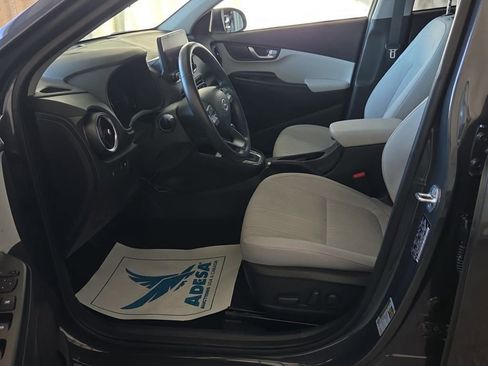 Used 2023 Hyundai Kona SEL w/ Convenience Package image 9