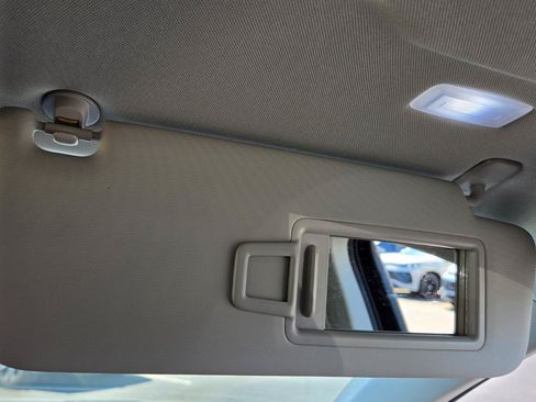 Certified 2023 Volkswagen Taos SE w/ Panoramic Sunroof Package FWD image 46