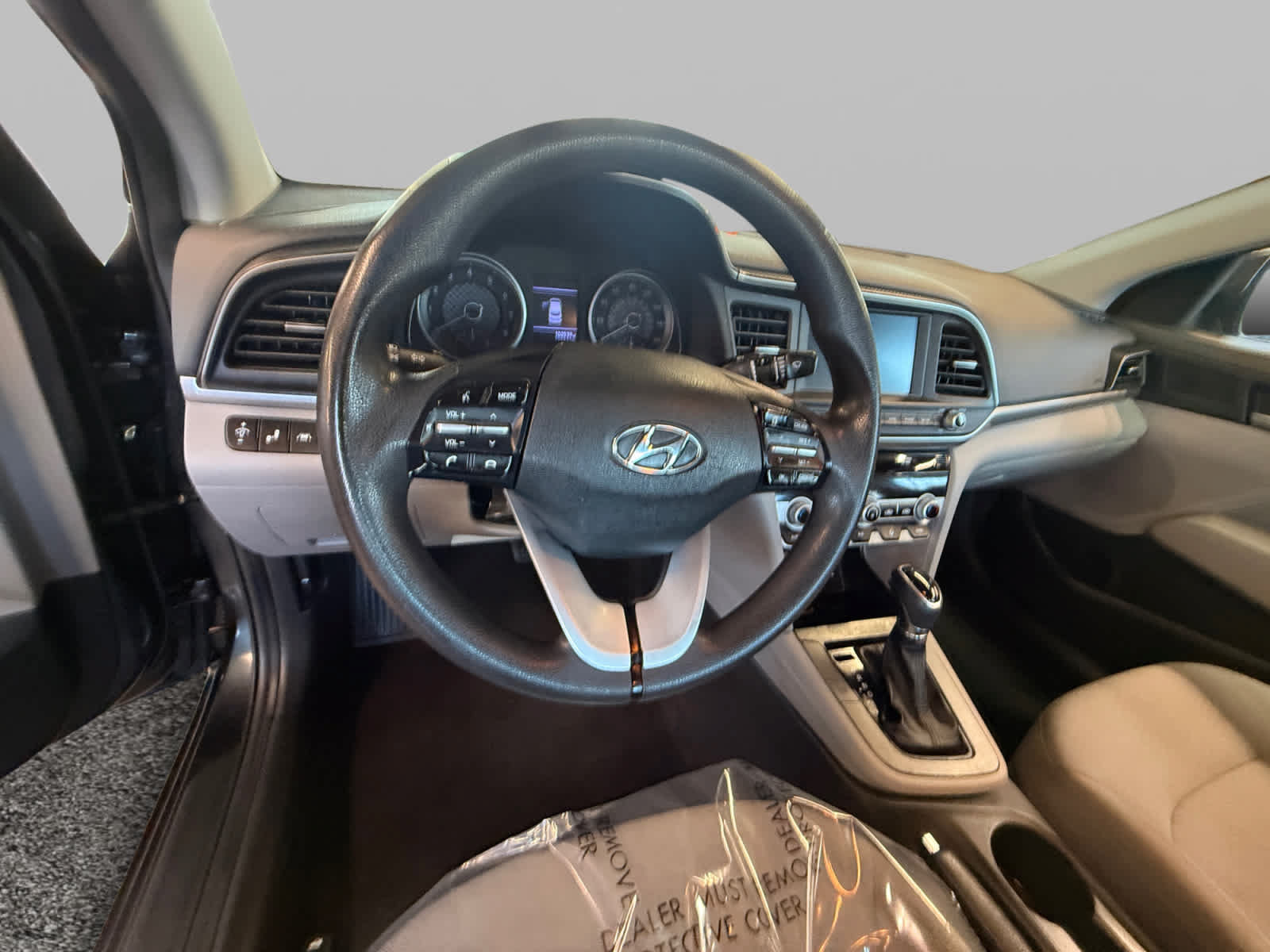 Used 2020 Hyundai Elantra SEL FWD image 13