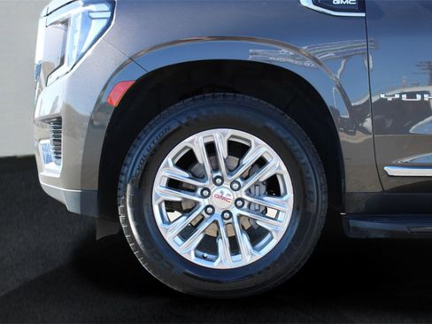 Used 2021 GMC Yukon SLT image 9