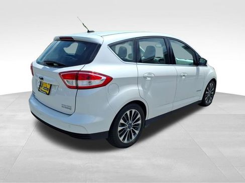 Used 2018 Ford C-MAX Titanium w/ Equipment Group 301A FWD image 11