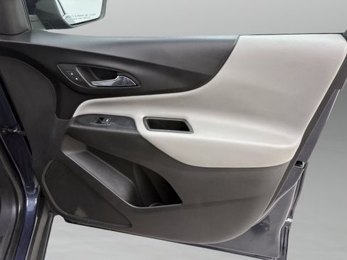 Used 2019 Chevrolet Equinox LT FWD image 26
