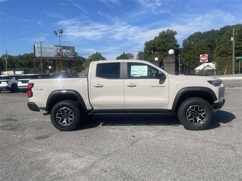 New 2026 Chevrolet Colorado ZR2 w/ Technology Package image 2
