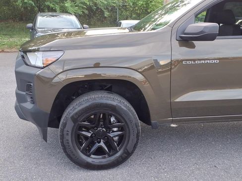 Used 2023 Chevrolet Colorado W/T RWD image 6