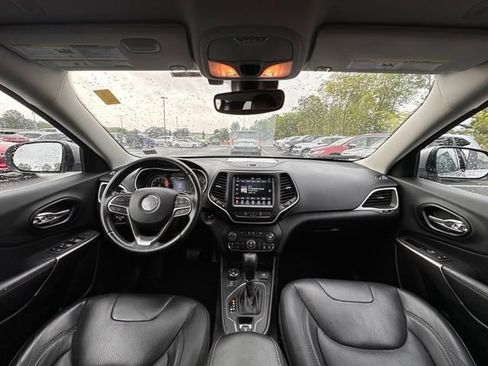 Used 2021 Jeep Cherokee Latitude Lux w/ Comfort/Convenience Group AWD/4WD image 2