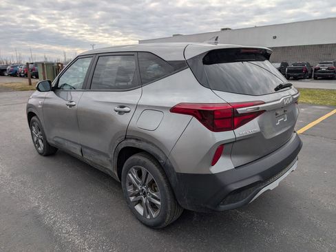 Used 2023 Kia Seltos LX image 6