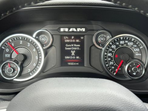 Used 2024 RAM 2500 Big Horn w/ Bed Utility Group image 22