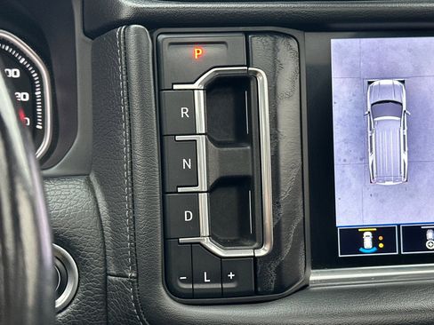 Used 2021 GMC Yukon Denali w/ Advanced Technology Package image 23