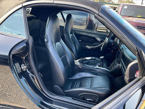 Used 2003 Porsche 911 Cabriolet image 7