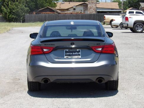 Used 2018 Nissan Maxima SR w/ Midnight Edition FWD image 7