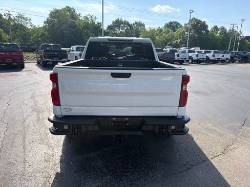 Used 2019 Chevrolet Silverado 1500 W/T w/ WT Convenience Package AWD/4WD image 4