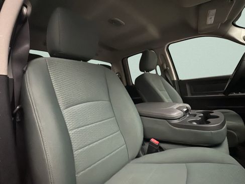 Used 2015 RAM 1500 Express AWD/4WD image 16