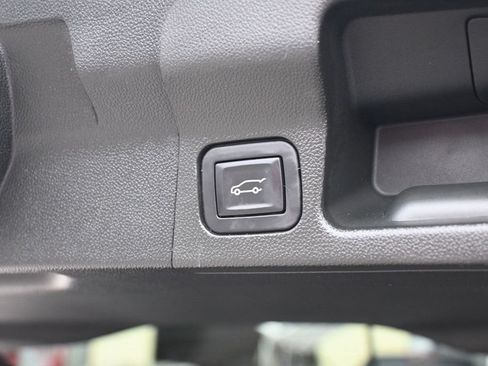 Used 2017 GMC Acadia SLT AWD/4WD image 19