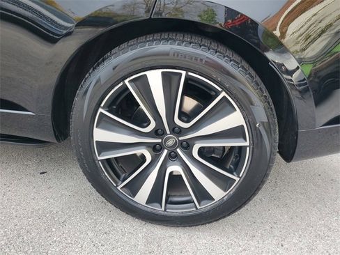 Certified 2023 Land Rover Range Rover SE image 11