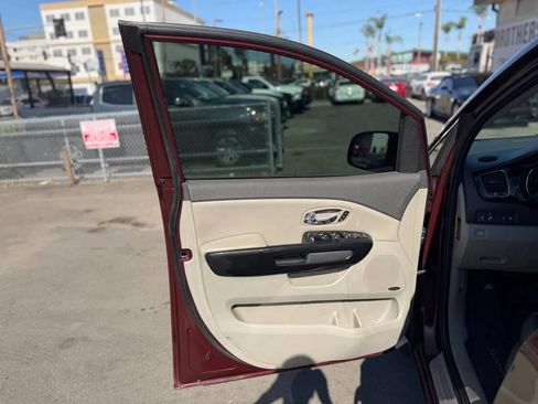 Used 2016 Kia Sedona SX FWD image 20