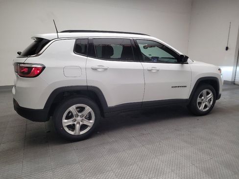 Used 2024 Jeep Compass Latitude w/ Sun and Sound Group AWD/4WD image 10