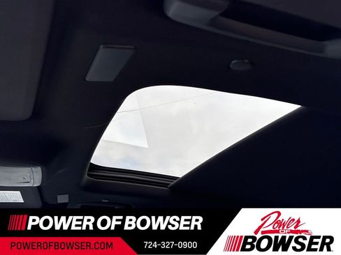New 2026 Chevrolet Traverse LT w/ Sun and Wheel Package AWD/4WD image 10