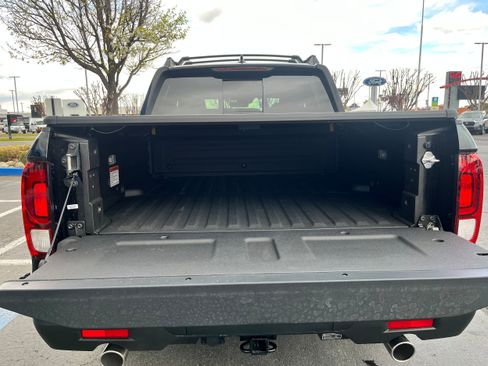 New 2026 Honda Ridgeline Black Edition image 9