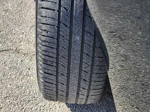 Used 2018 Dodge Charger SXT RWD image 11