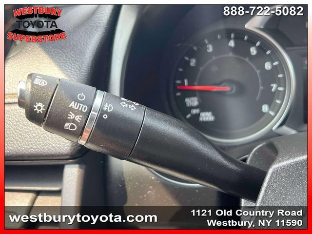 Used 2024 GMC Terrain AT4 w/ Tech Package AWD/4WD image 28