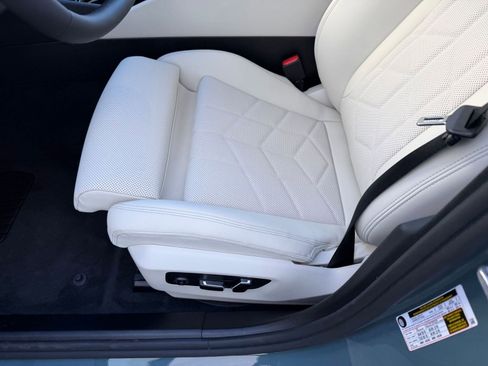 Used 2026 BMW 530i w/ Premium Package RWD image 13