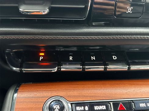 Used 2020 Lincoln Aviator Reserve w/ Equipment Group 202A image 22