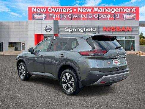 Used 2022 Nissan Rogue SV AWD/4WD image 6
