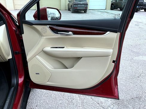 Used 2019 Cadillac XT5 Luxury image 17