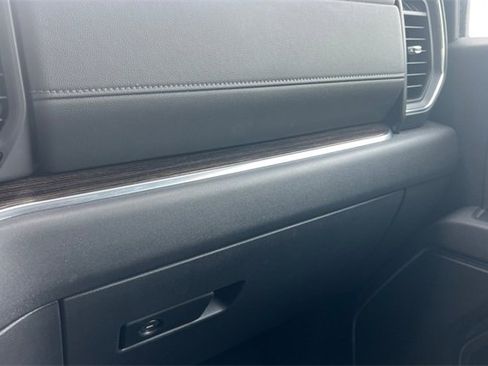 Used 2025 GMC Sierra 1500 Elevation image 40